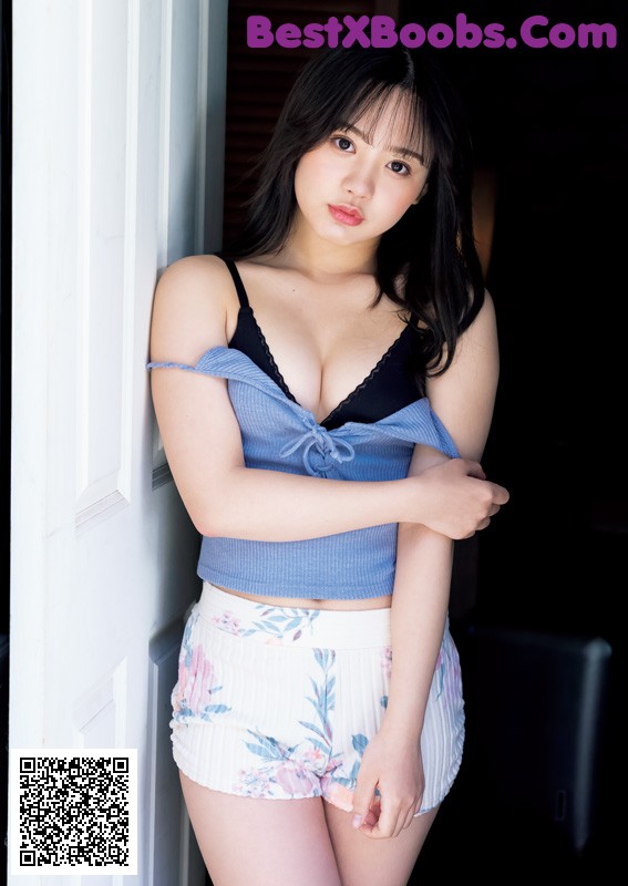 View - Himeka Yamamoto 山本姫香, Young Magazine 2022 No.19 (ヤングマガジン 2022年19号) - ArtXGirl.com